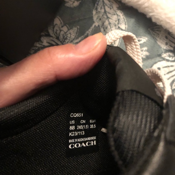 NIB Coach Clip Low Top Sneaker Only Tried On ( Firm Price) - Picture 3 of 5